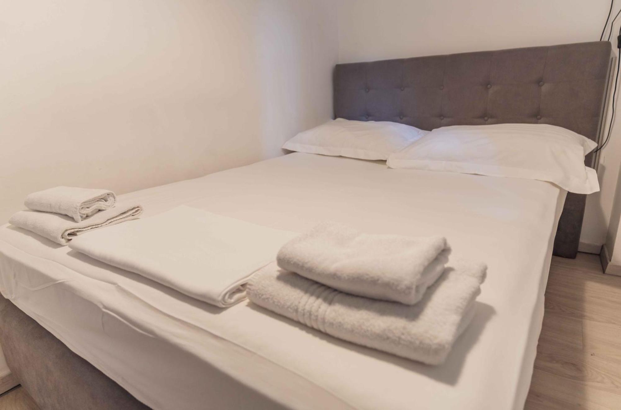Apartments History Split Bagian luar foto